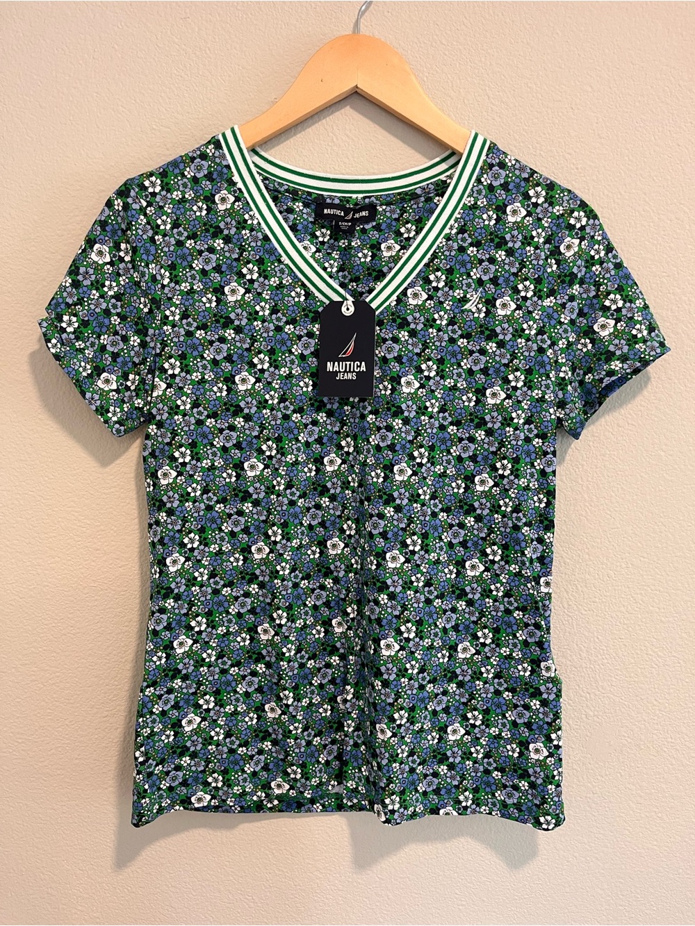 Nautica Floral V Neck Top Size Small Striped collar New With Tags Green Blue